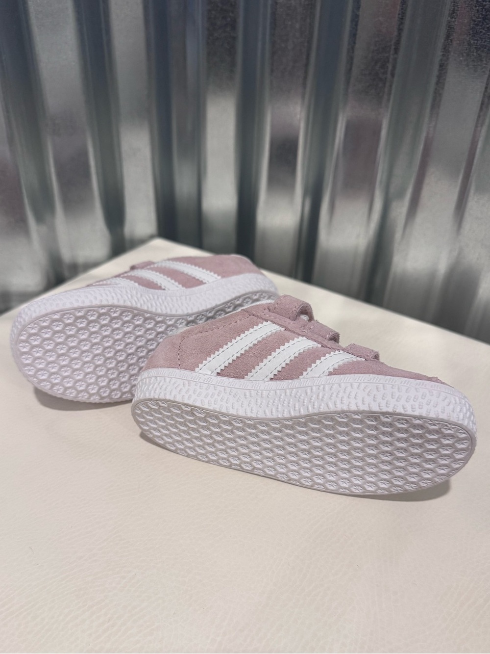 adidas Kids Gazelle Strap Sneakers - Light Pink & White NWOT - Picture 5 of 7